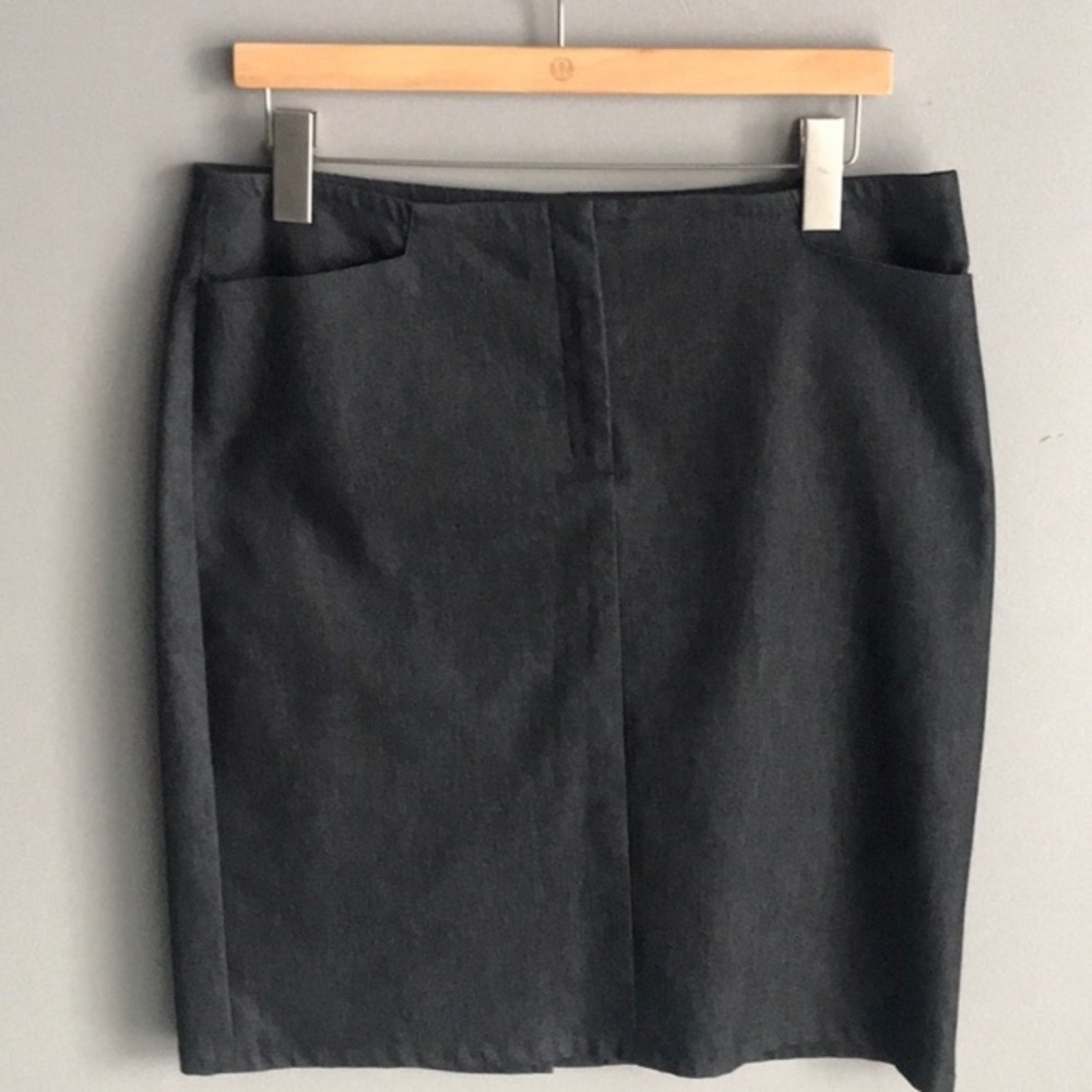 French Connection 12 EUC Heathered Black Skirt